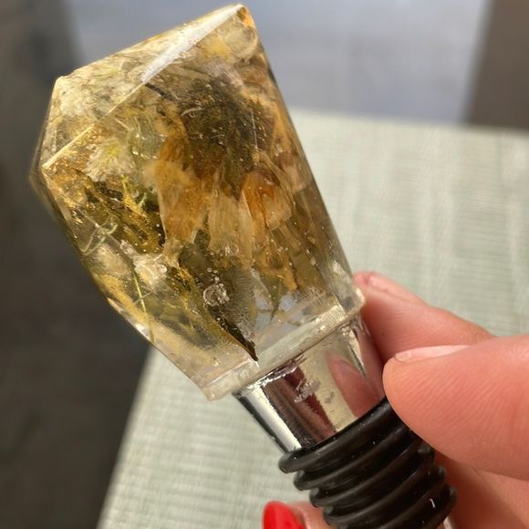 - Handmade Pressed Flower Diamond Top Wine Stop Flurry - Picture 9 of 13